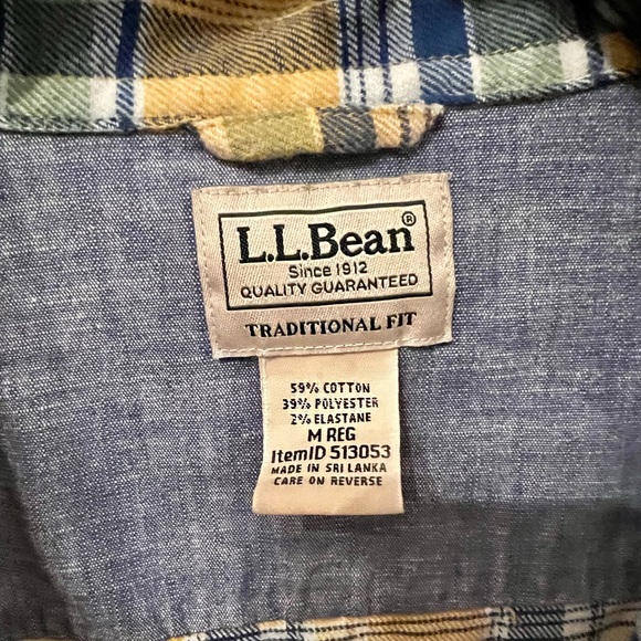 L.L. Bean Mens button down - Picture 2 of 4